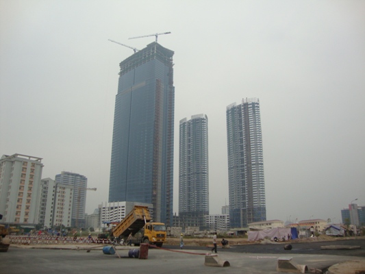Sử dụng kính cho nhà cao tầng